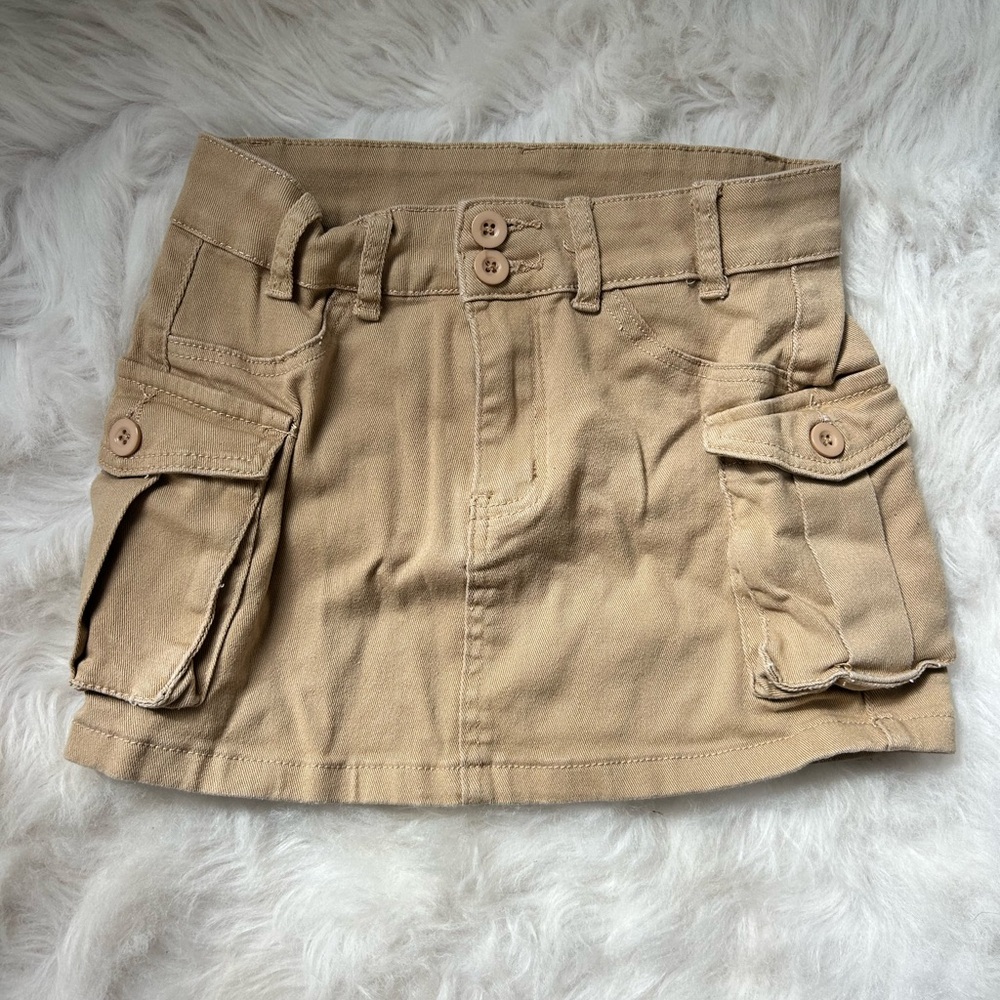 SHEIN Beige/Tan Casual Mini Skirt with Cargo Details